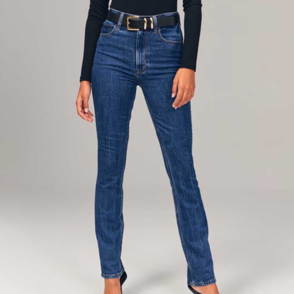 Abercrombie & Fitch Curve Love Ultra High Rise 90s Slim Straight Jean - XS